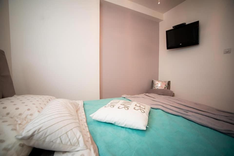 Lux Stan Na Dan Pozarevac Appartement Buitenkant foto