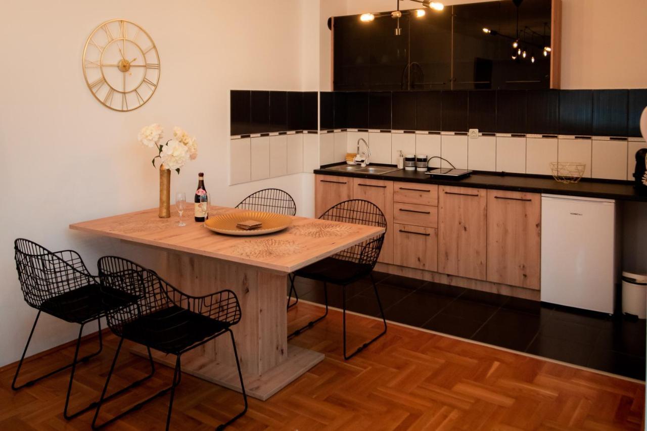 Lux Stan Na Dan Pozarevac Appartement Buitenkant foto