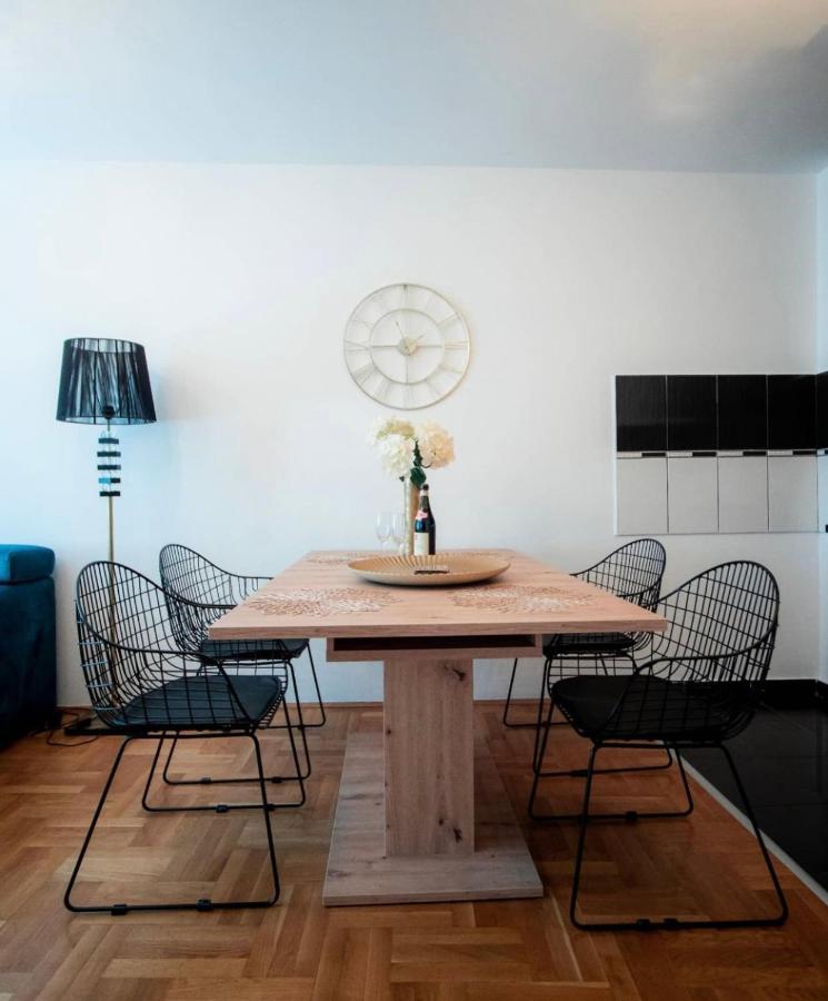 Lux Stan Na Dan Pozarevac Appartement Buitenkant foto