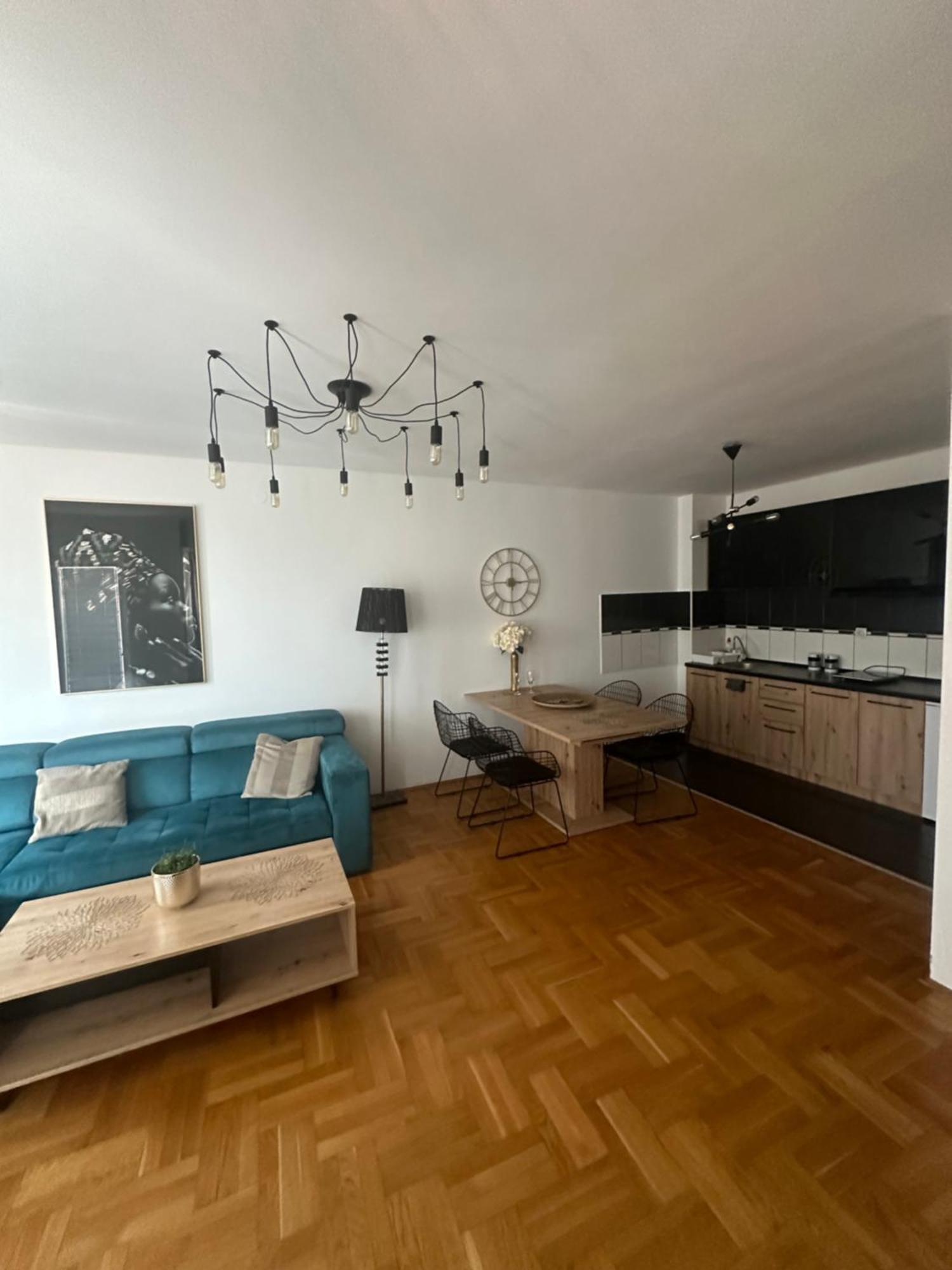 Lux Stan Na Dan Pozarevac Appartement Buitenkant foto