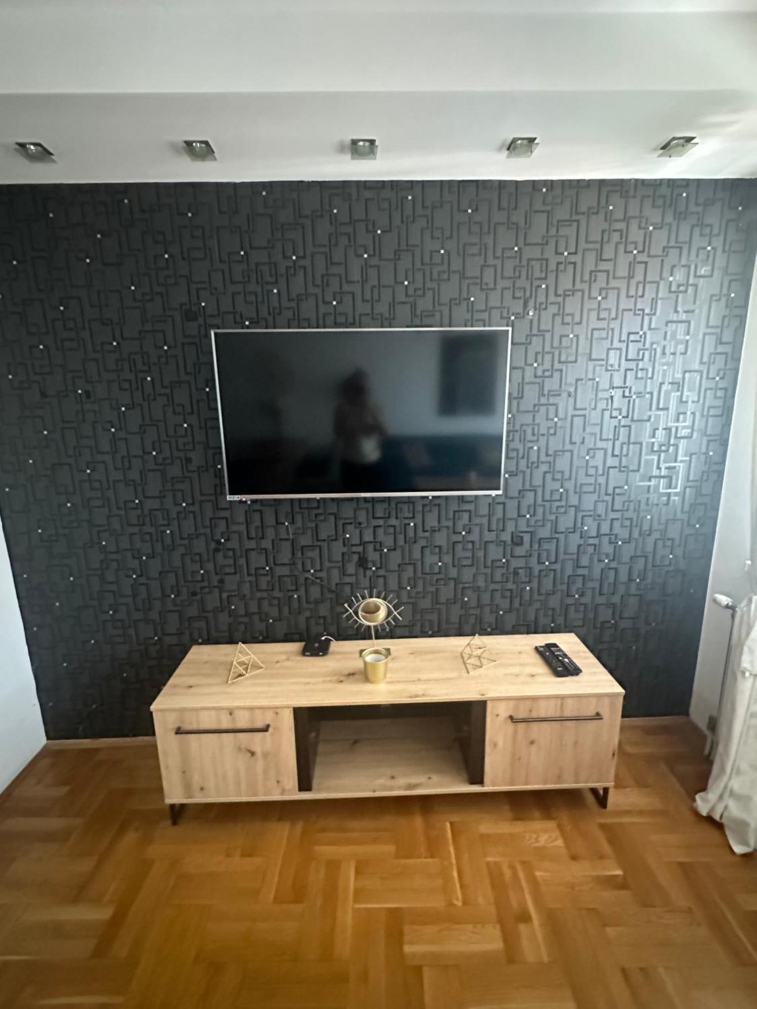 Lux Stan Na Dan Pozarevac Appartement Buitenkant foto